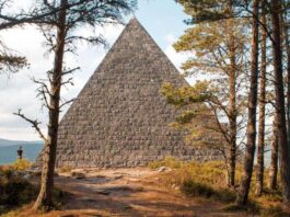 Secret-Scottish-Pyramid