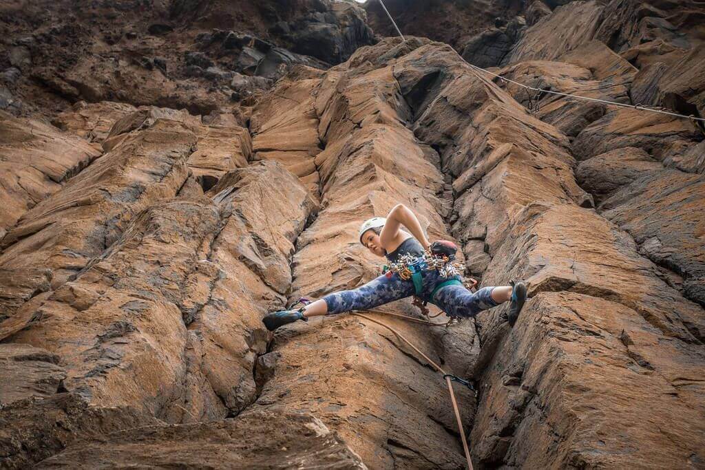 rock-climbing-Dunedin