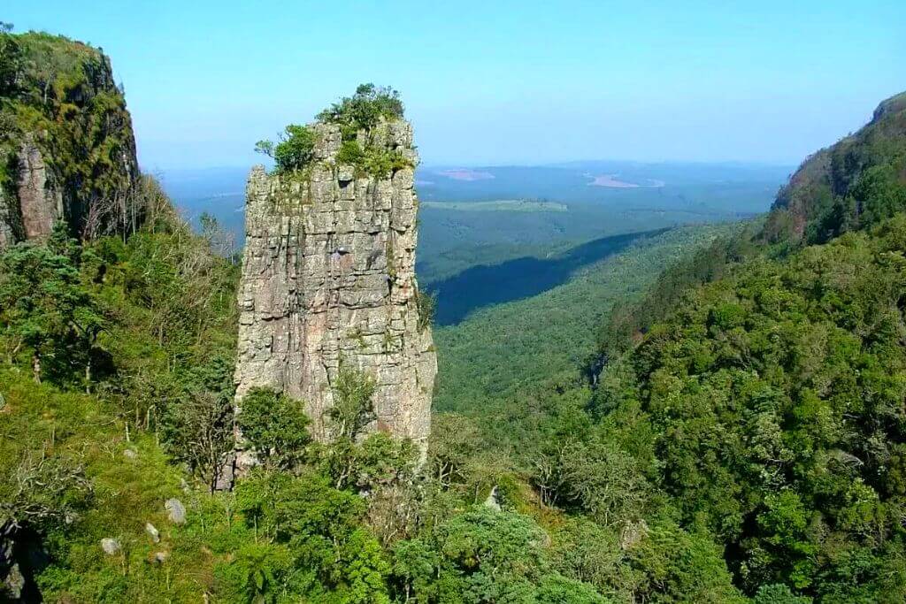 Pinnacle-Rock-Mpumalanga