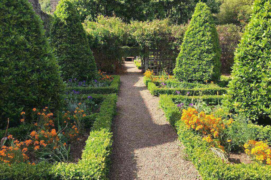 Dunbar's-Close-Garden